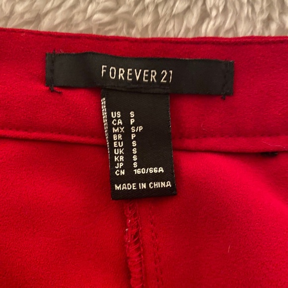 Red Cropped Forever 21 pants - Picture 4 of 4